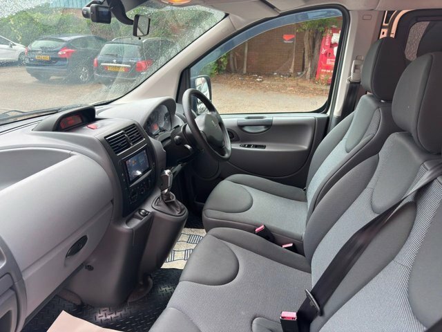 Peugeot Expert Tepee Tepee 2.0 Td Comfort L2 Silver #9