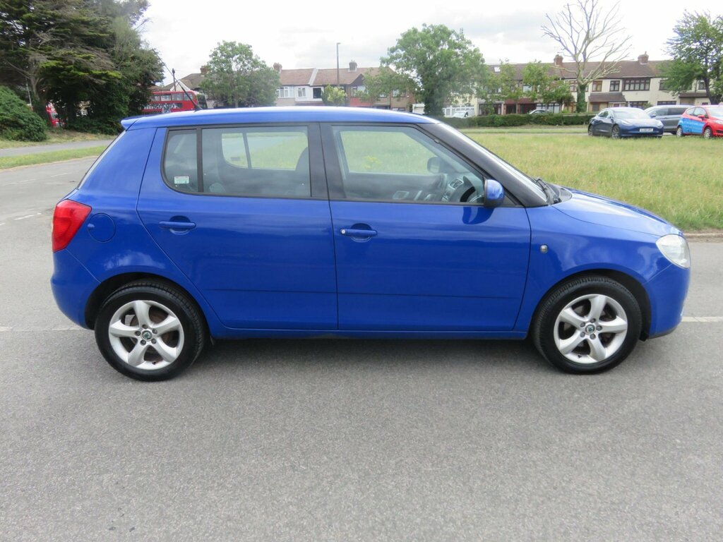 Skoda Fabia Estate 1.9 Tdi Pure Drive Scout 200959 Green #11