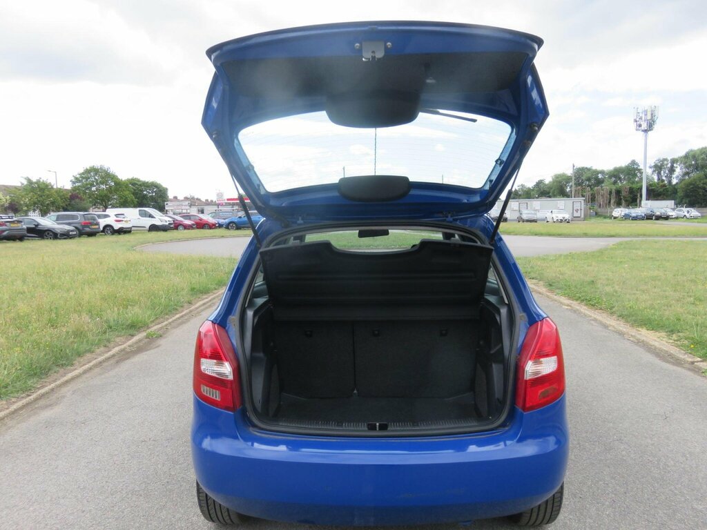 Skoda Fabia Estate 1.9 Tdi Pure Drive Scout 200959 Green #17