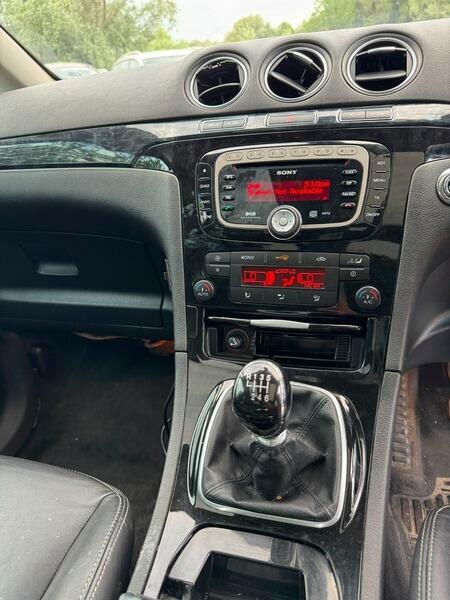 Ford Galaxy  Black #16