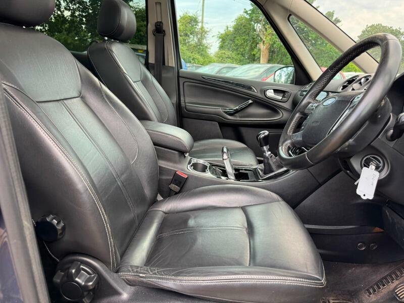 Ford Galaxy  Black #12