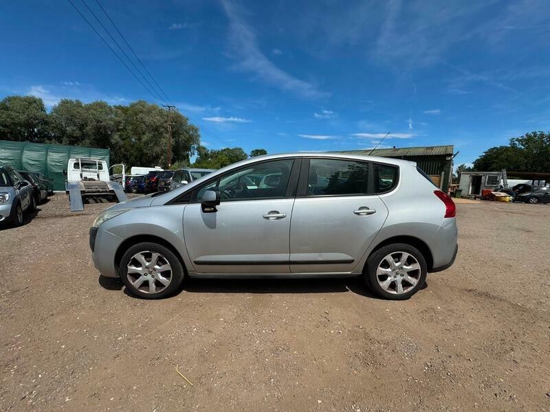 Peugeot 3008 1.6 Hdi Active Euro 5 HK60EVP Silver #4
