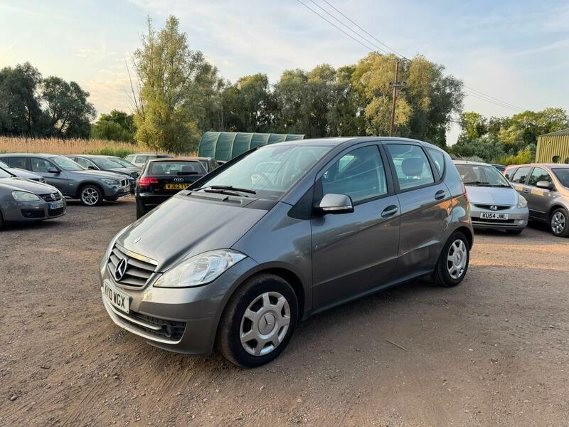 Mercedes-Benz A Class Classic Se Grey #3