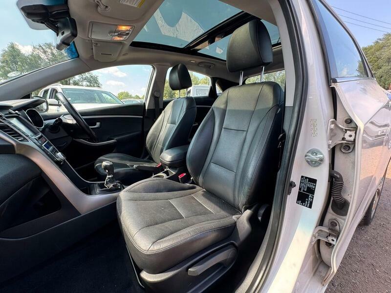 Hyundai I30 1.4L Active White #19