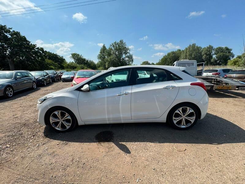 Hyundai I30 Premium White #4