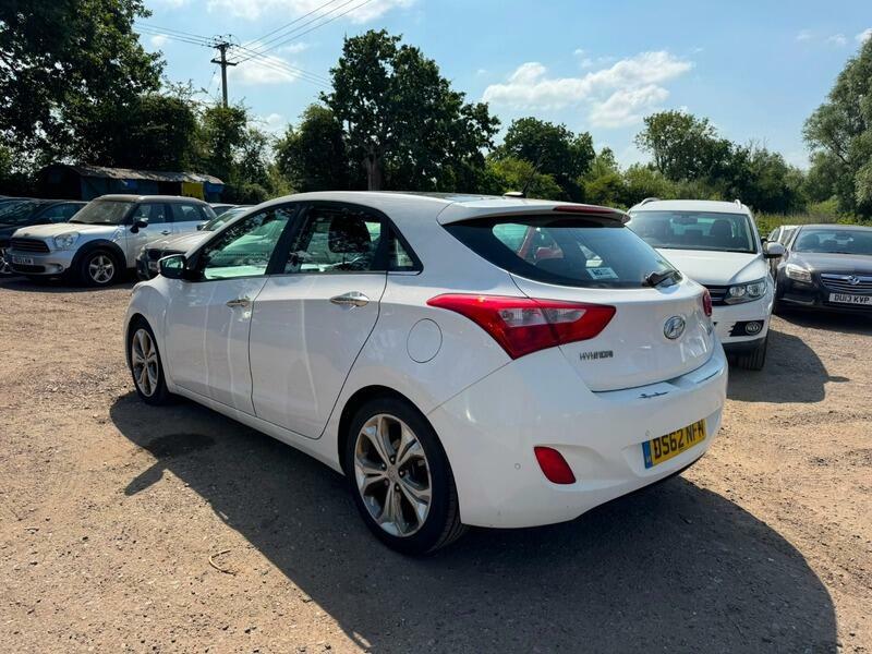 Hyundai I30 Premium White #5