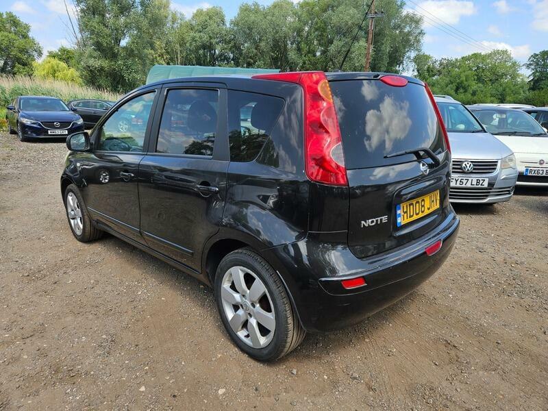 Nissan Note Tekna Black #5