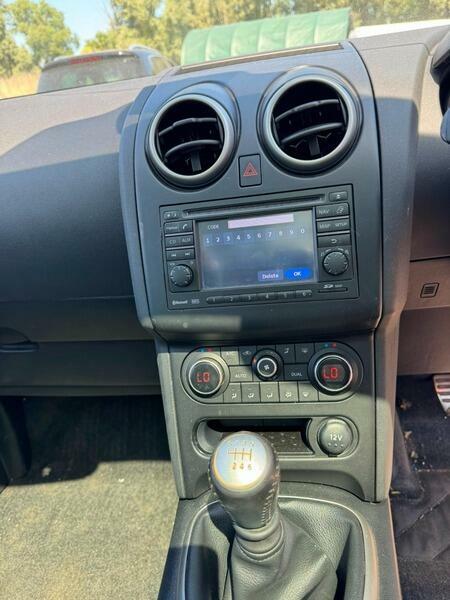 Nissan Qashqai+2 Acenta White #16