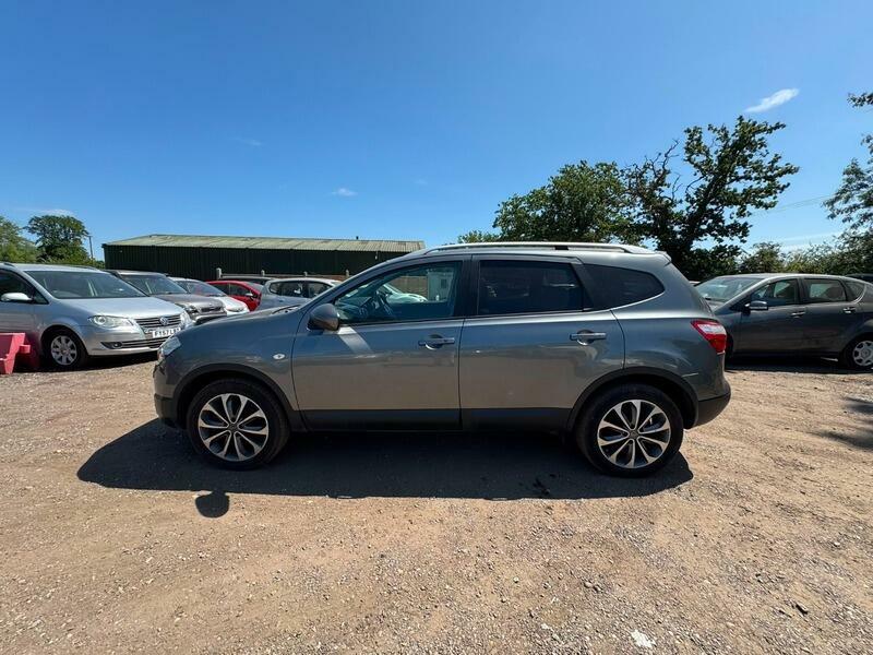 Nissan Qashqai+2 Tekna Grey #4