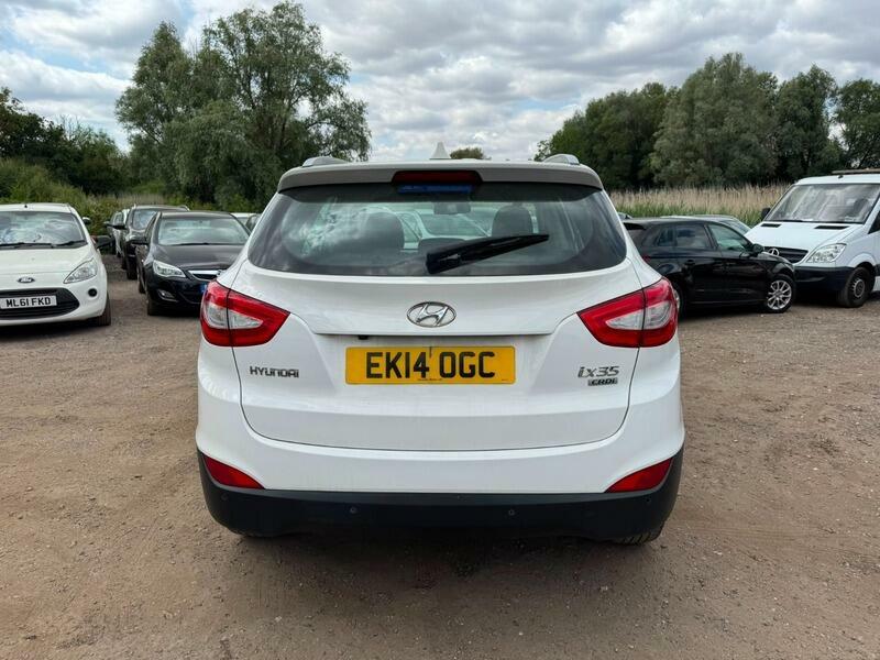 Hyundai Ix35 Se White #6