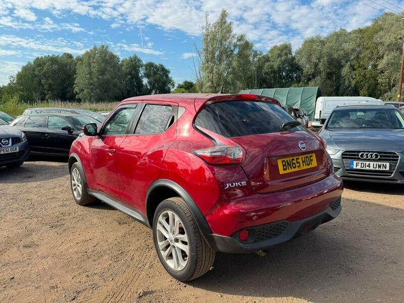 Nissan Juke Acenta Premium Red #5