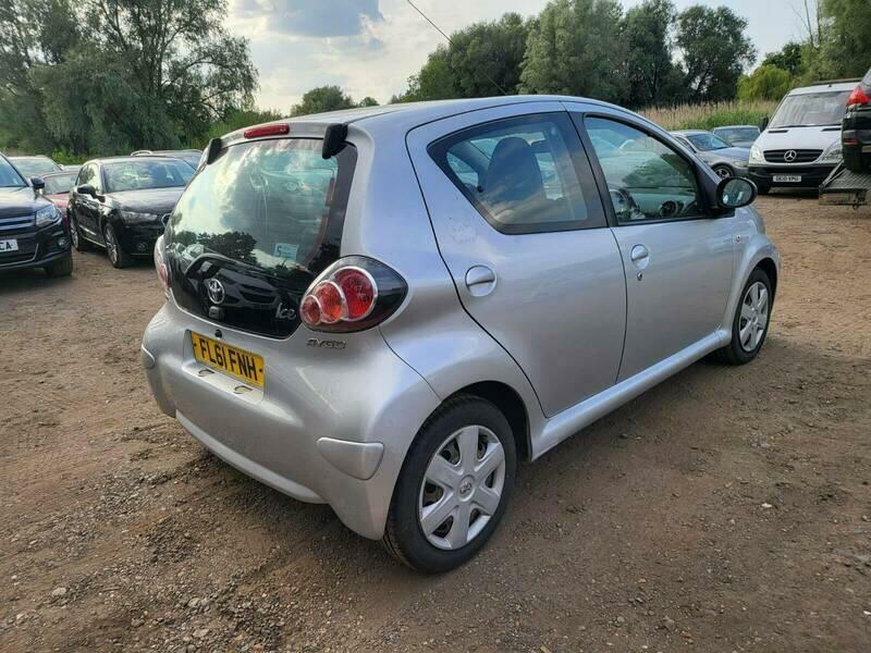 Toyota Aygo Ice Silver #5