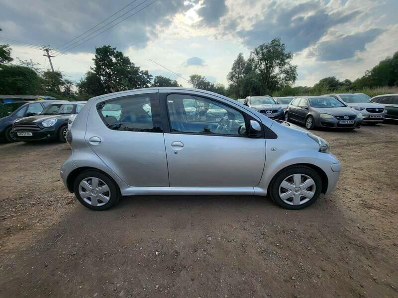 Toyota Aygo Ice Silver #4