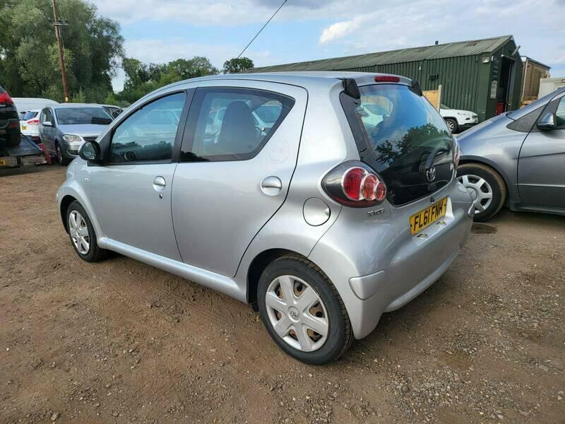 Toyota Aygo Ice Silver #6