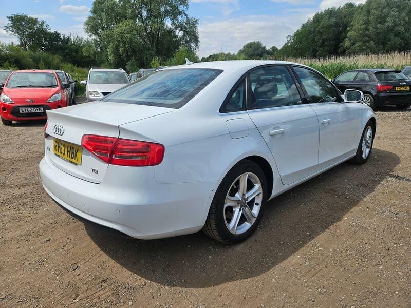 Audi A4 Se Technik White #6