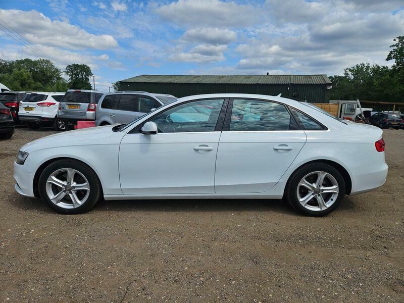Audi A4 Se Technik White #4