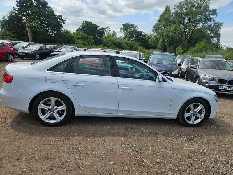 Audi A4 Se Technik White #5