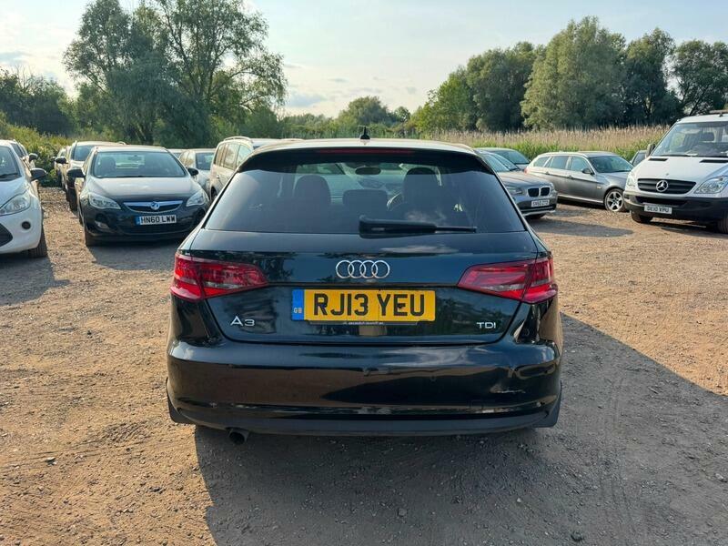 Audi A3 1.6 Tdi Se Sportback Euro 5 Ss Black #4