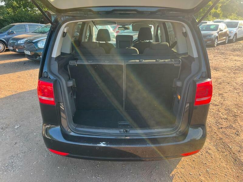 Volkswagen Touran S Black #6