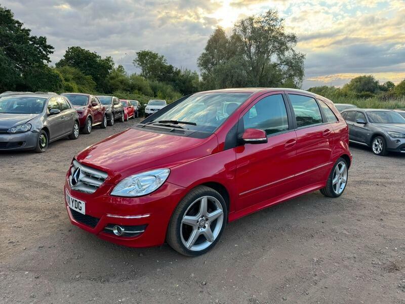 Mercedes-Benz B Class Sport Red #3