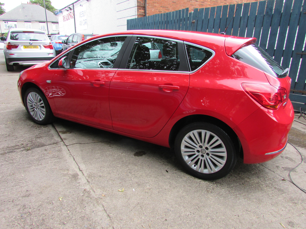 Vauxhall Astra Excite Used  #2