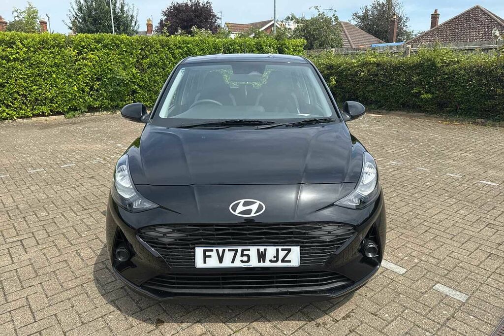 Hyundai I10 1.0 63 Advance Nav FV75WJZ Black #4