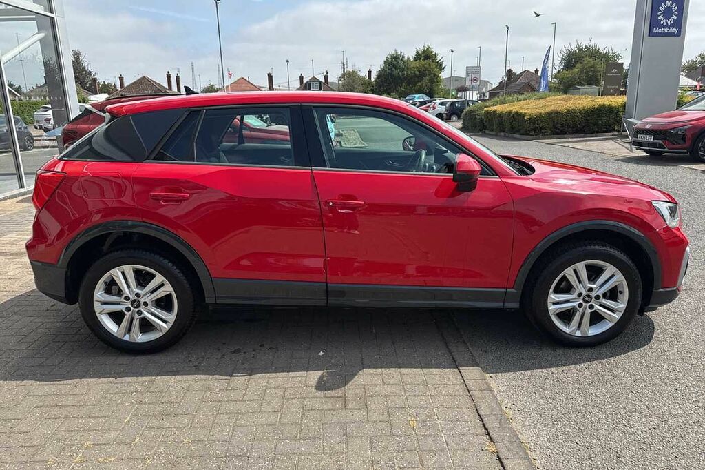 Audi Q2 30 Tfsi Sport FV21CWW Red #5