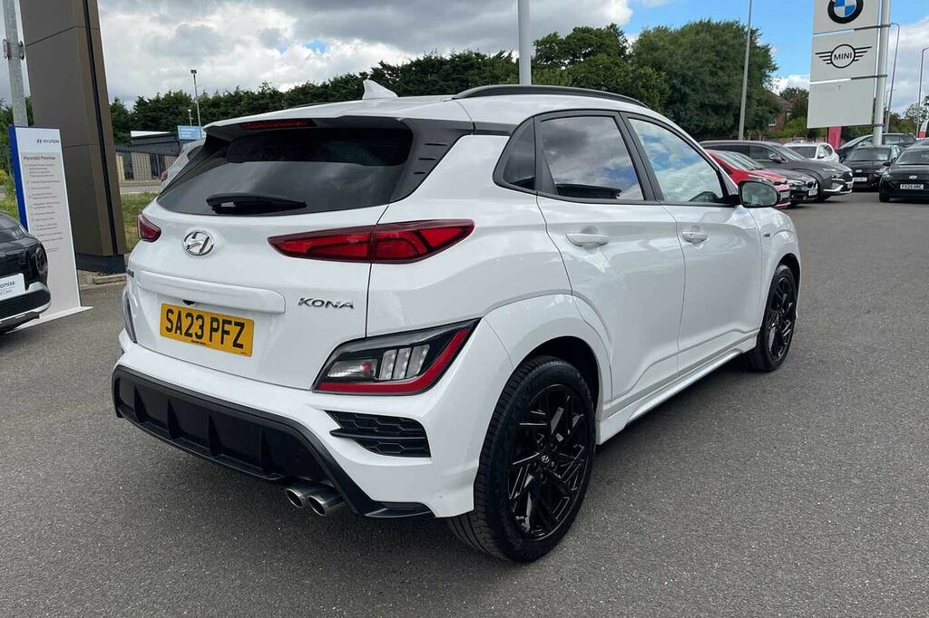 Hyundai Kona N Line 1.0 T-gdi Mhev 120Ps SA23PFZ White #3