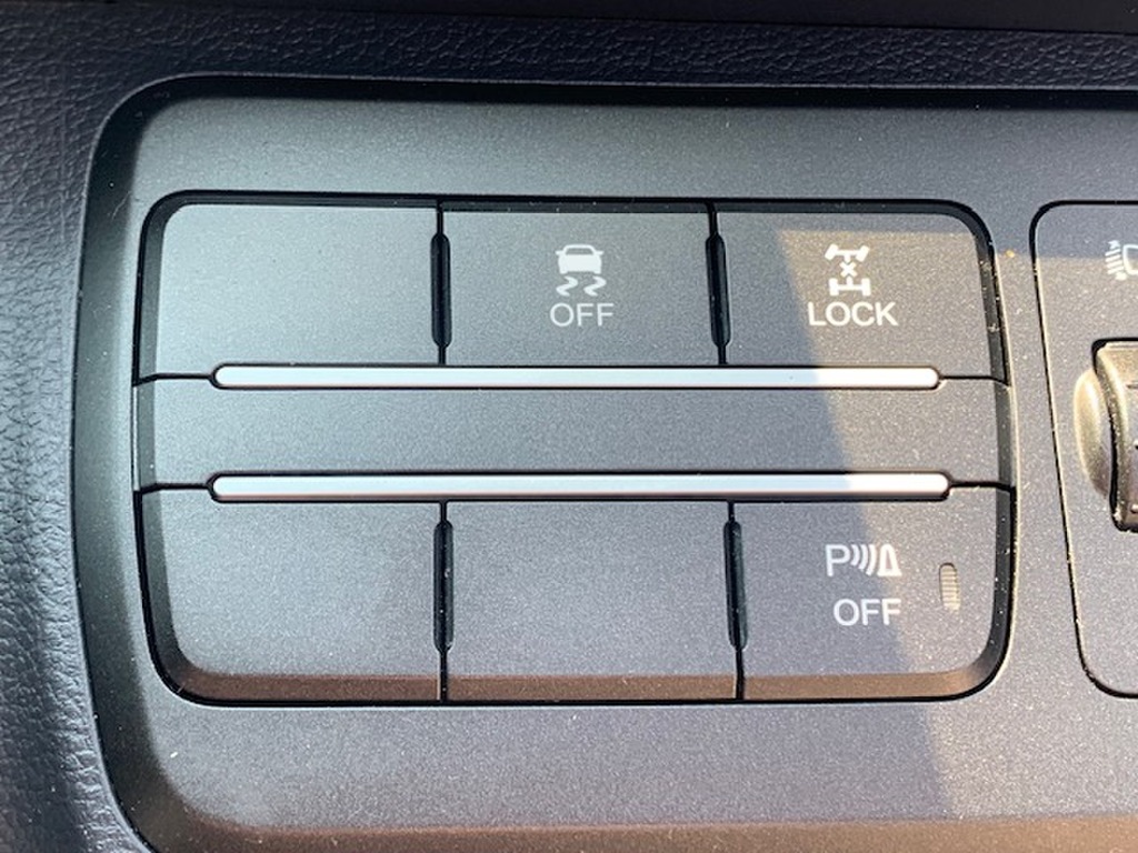 SsangYong Tivoli 1.6 E-xdi Elx Suv 4Wd Euro 6 11 White #24