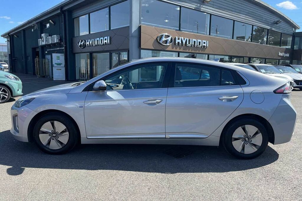 Hyundai Ioniq Premium Hybrid 1.6 Gdi Hev 141Ps Silver #4