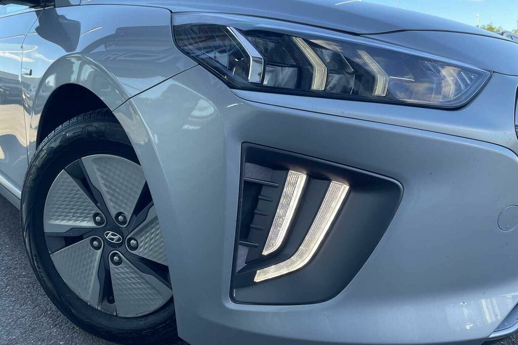 Hyundai Ioniq Ioniq Premium Se Bev White #22