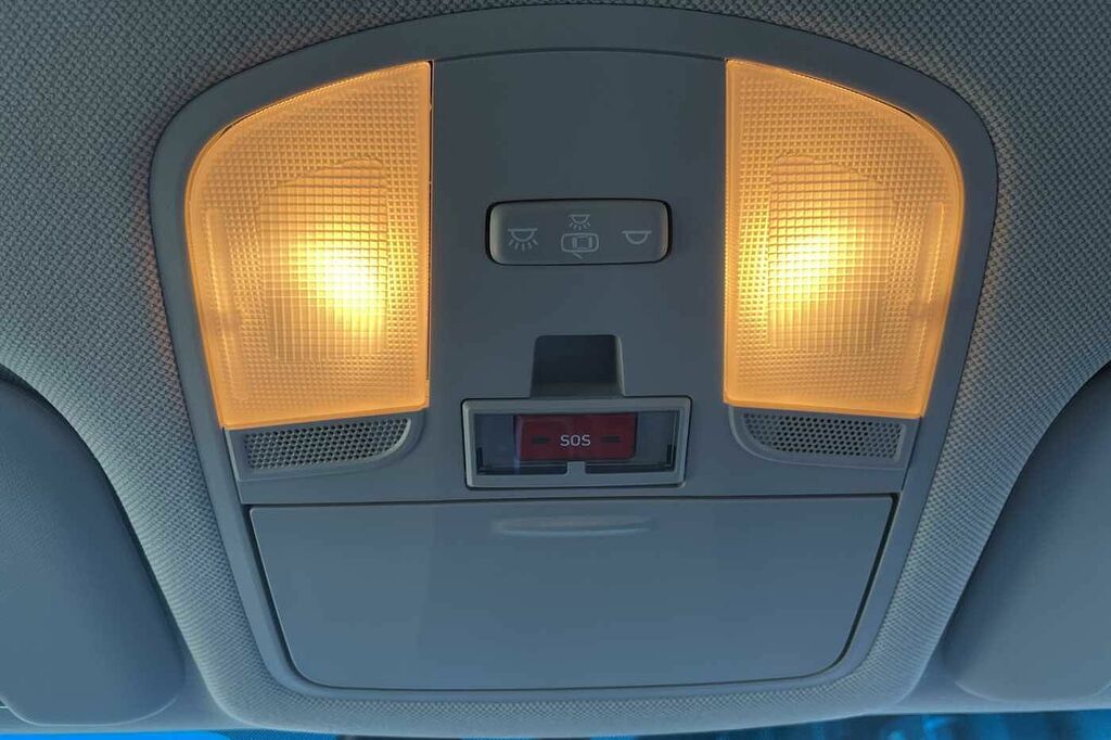 Hyundai Ioniq Ioniq Premium Se Bev White #25