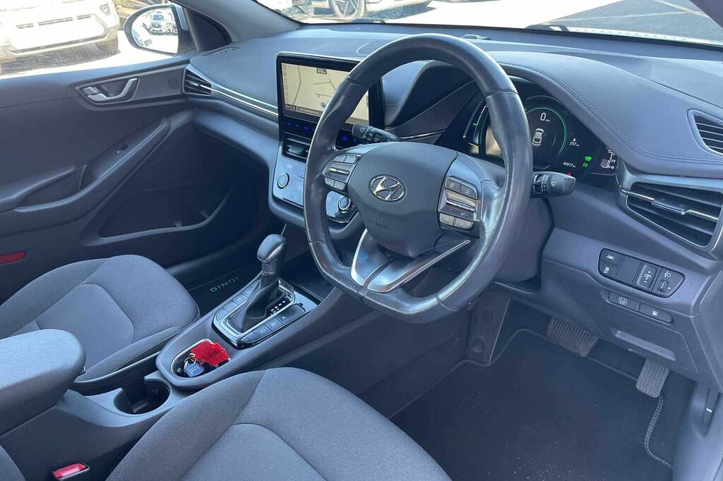 Hyundai Ioniq Ioniq Premium Se Bev White #10