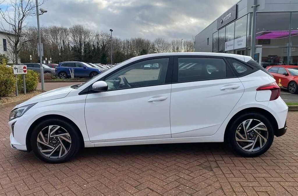 Hyundai I20 1.0T Gdi Premium Dct White #4