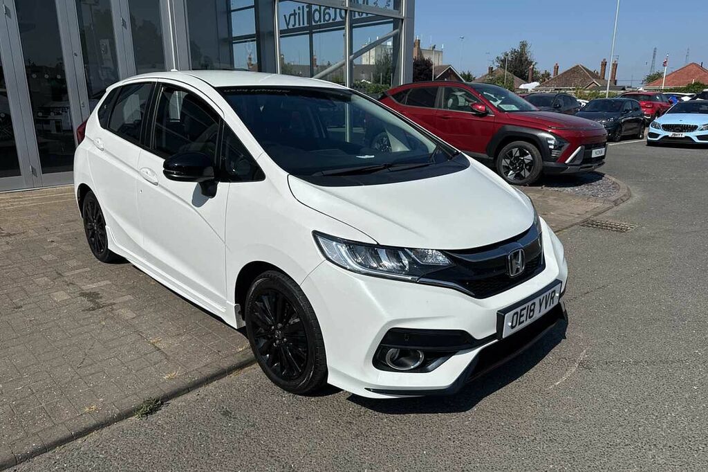 Honda Jazz 1.5 I-vtec Sport Navi Cvt OE18YVR White #2