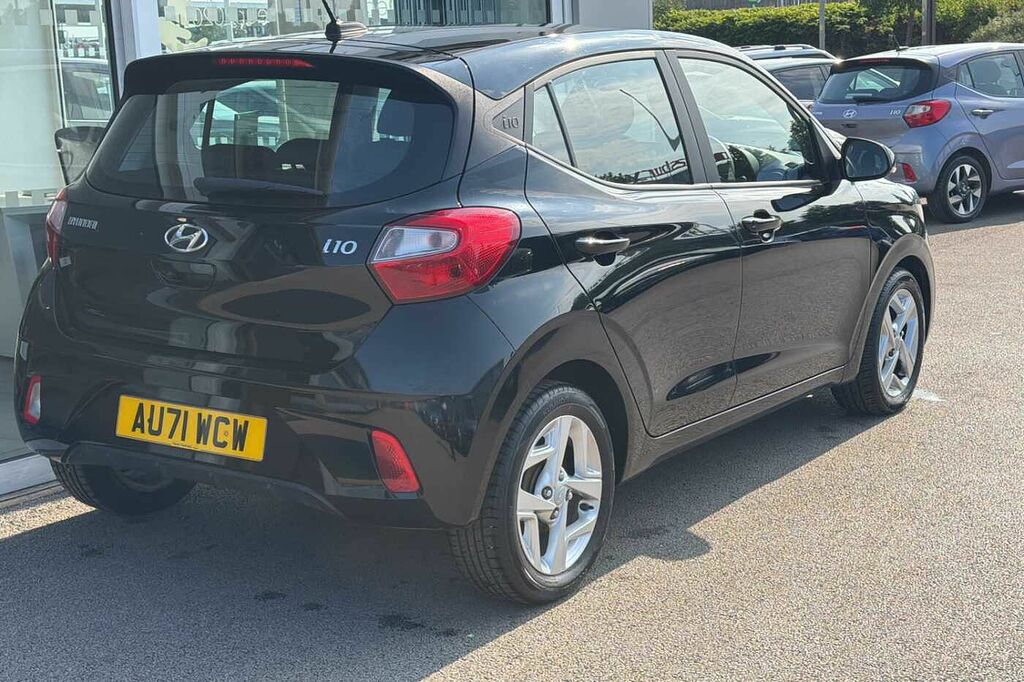 Hyundai I10 Hatchback White #11