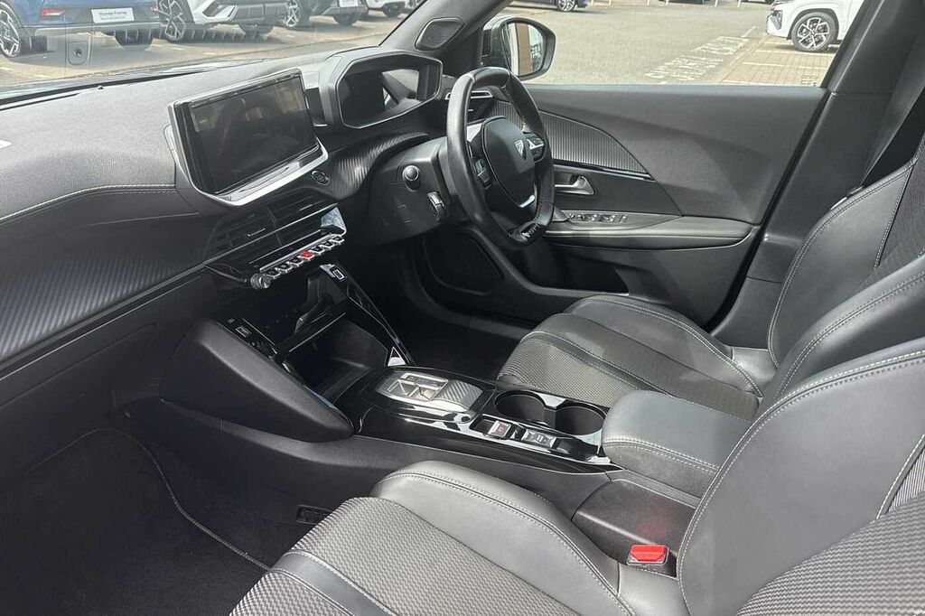 Peugeot e-2008 115Kw Gt 54Kwh Grey #2