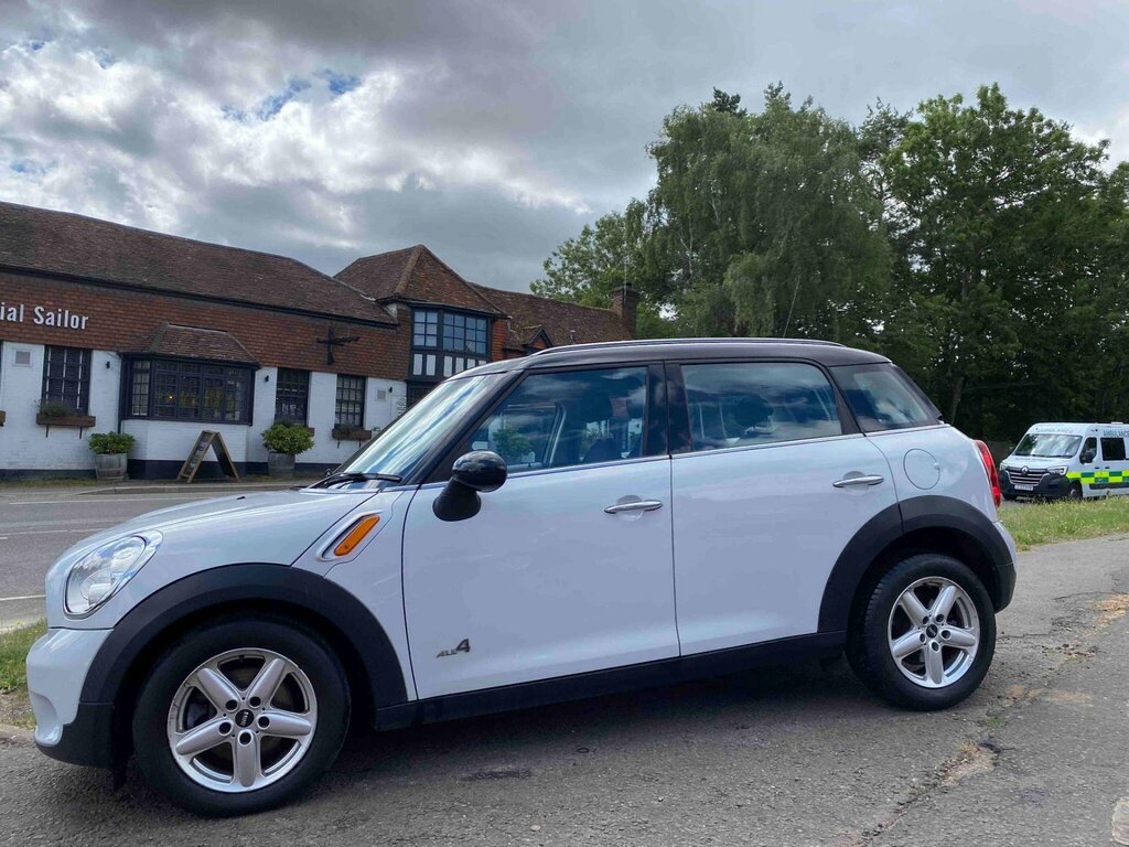 Mini Countryman 1.6 Cooper D Business Edition Euro 5 Ss White #6