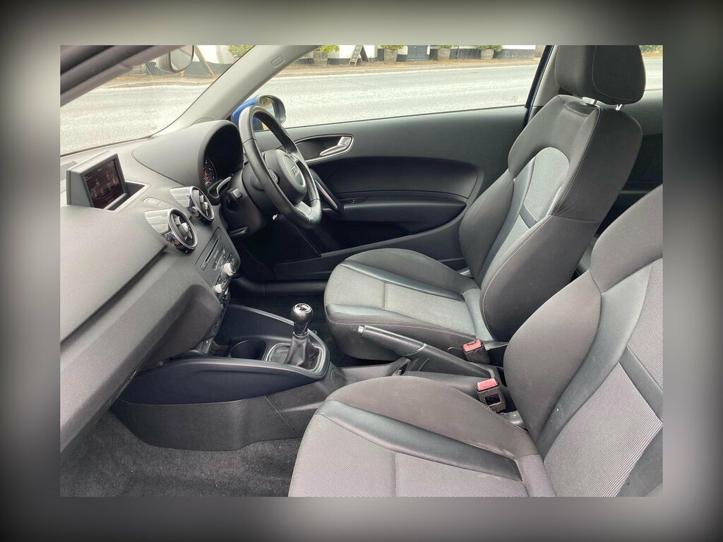 Audi A1  Black #32