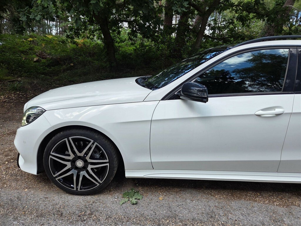 Mercedes-Benz E Class 2.0 E220d Amg Line Estate G-tronic Eur White #11