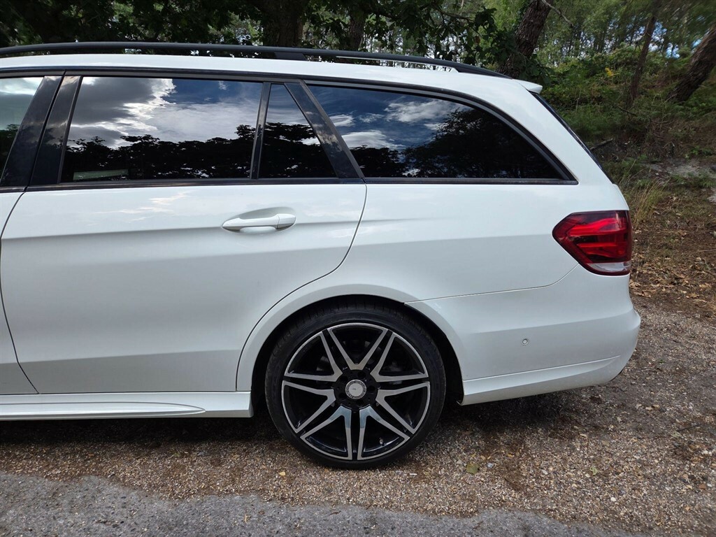 Mercedes-Benz E Class 2.0 E220d Amg Line Estate G-tronic Eur White #13