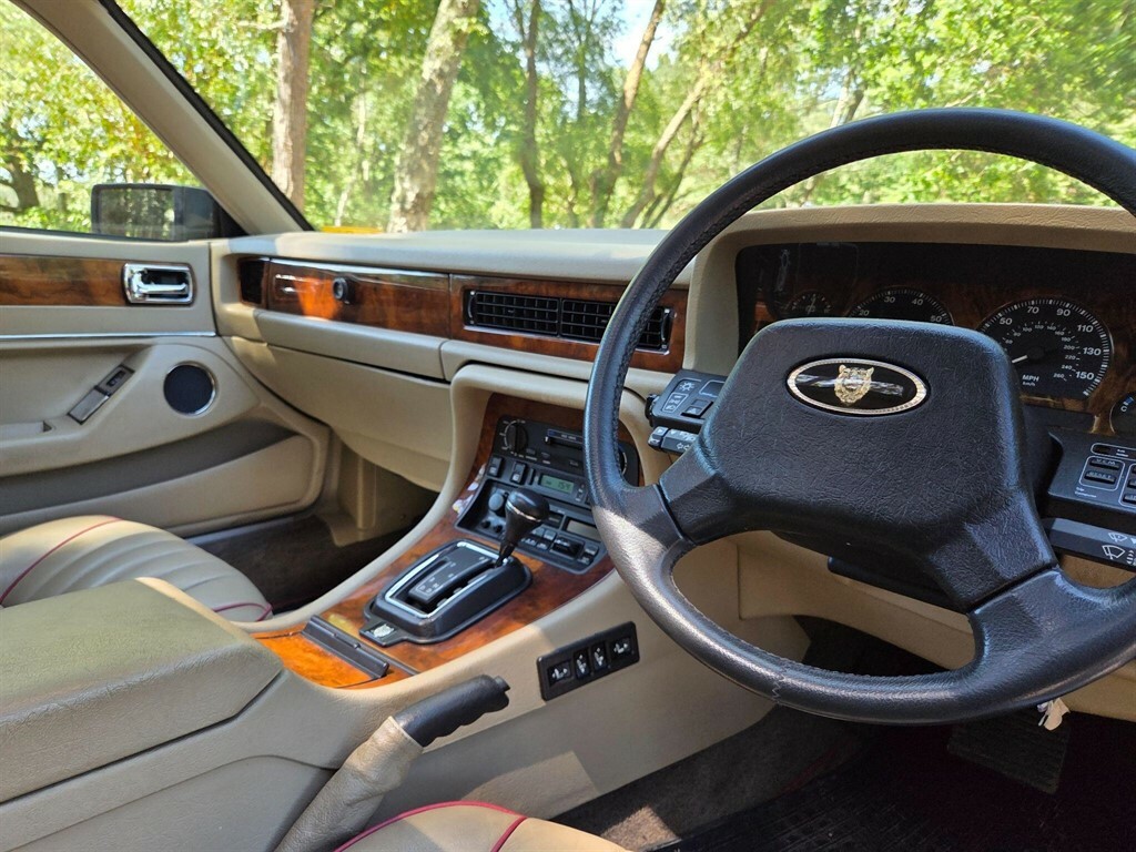 Jaguar XJ 4.0 Xj40 Xj6 #2