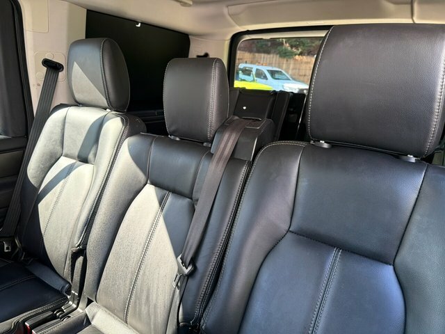 Land Rover Discovery 4 Discovery 4 3.0 Sd V6 Hse Luxury 4Wd Euro 5 Black #24
