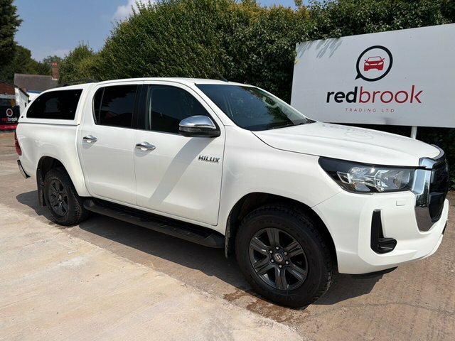 Toyota HILUX 2.4 D-4d Icon Pickup Double Cab White #2