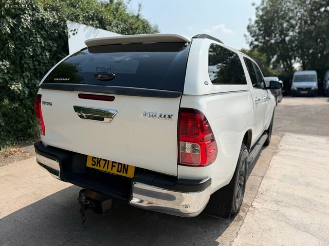 Toyota HILUX 2.4 D-4d Icon Pickup Double Cab White #6