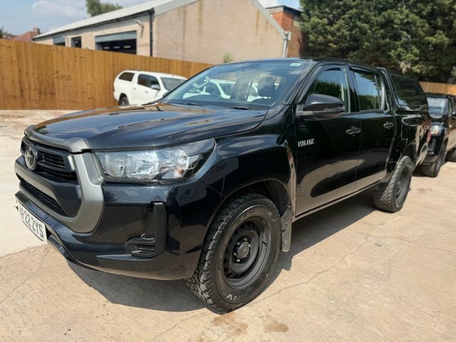 Toyota HILUX 2.4 D-4d Active Pickup Double Cab Manua Black #2
