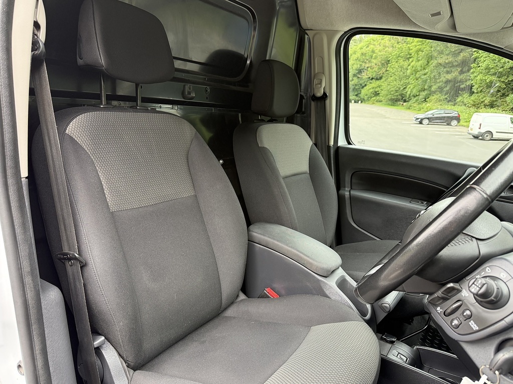 Nissan NV250 1.5 Dci 95Ps Acenta Van White #8