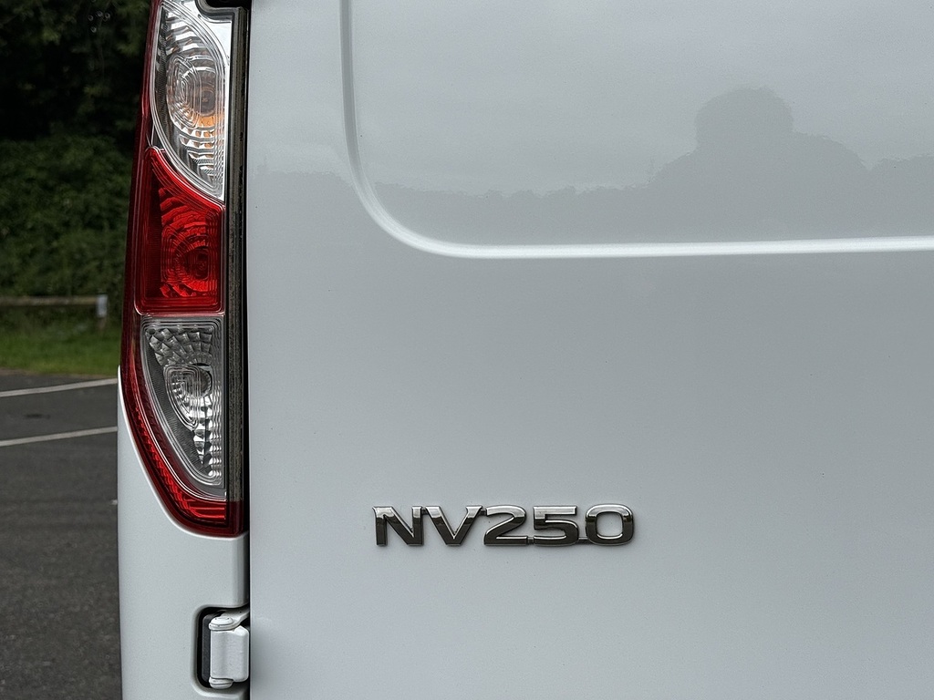 Nissan NV250 1.5 Dci 95Ps Acenta Van White #42