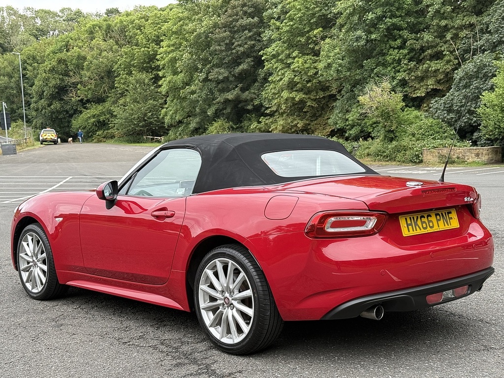 Fiat 124 Spider 1.4 Multiair Lusso Plus Convertible Eur Red #3
