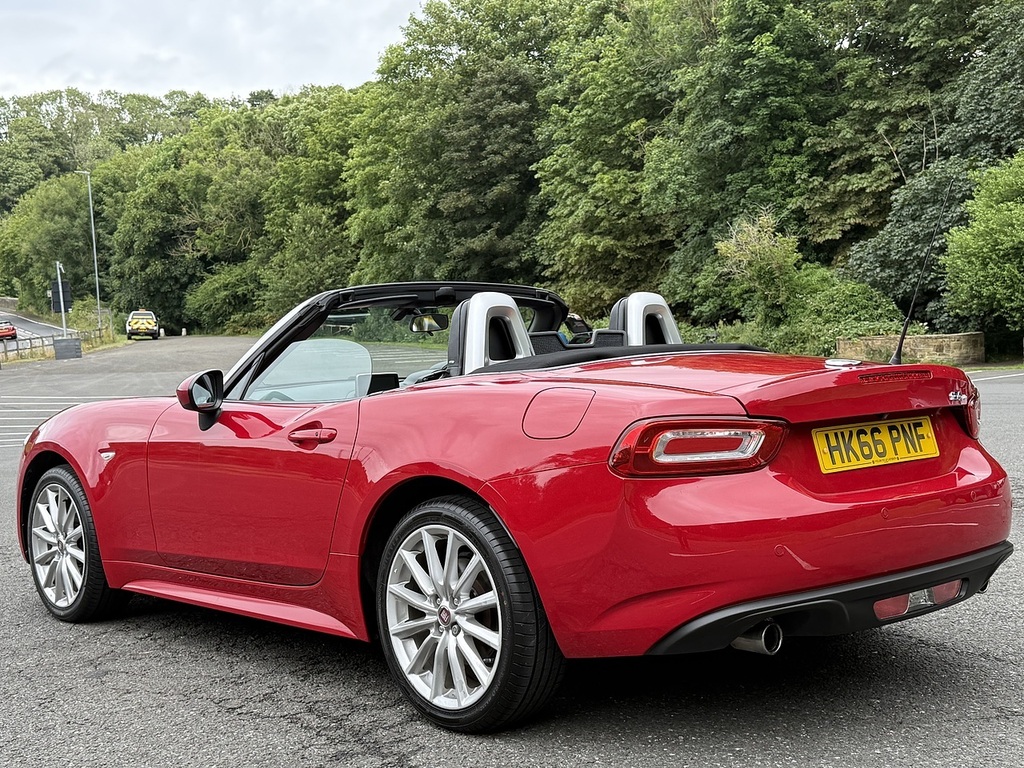 Fiat 124 Spider 1.4 Multiair Lusso Plus Convertible Eur Red #4